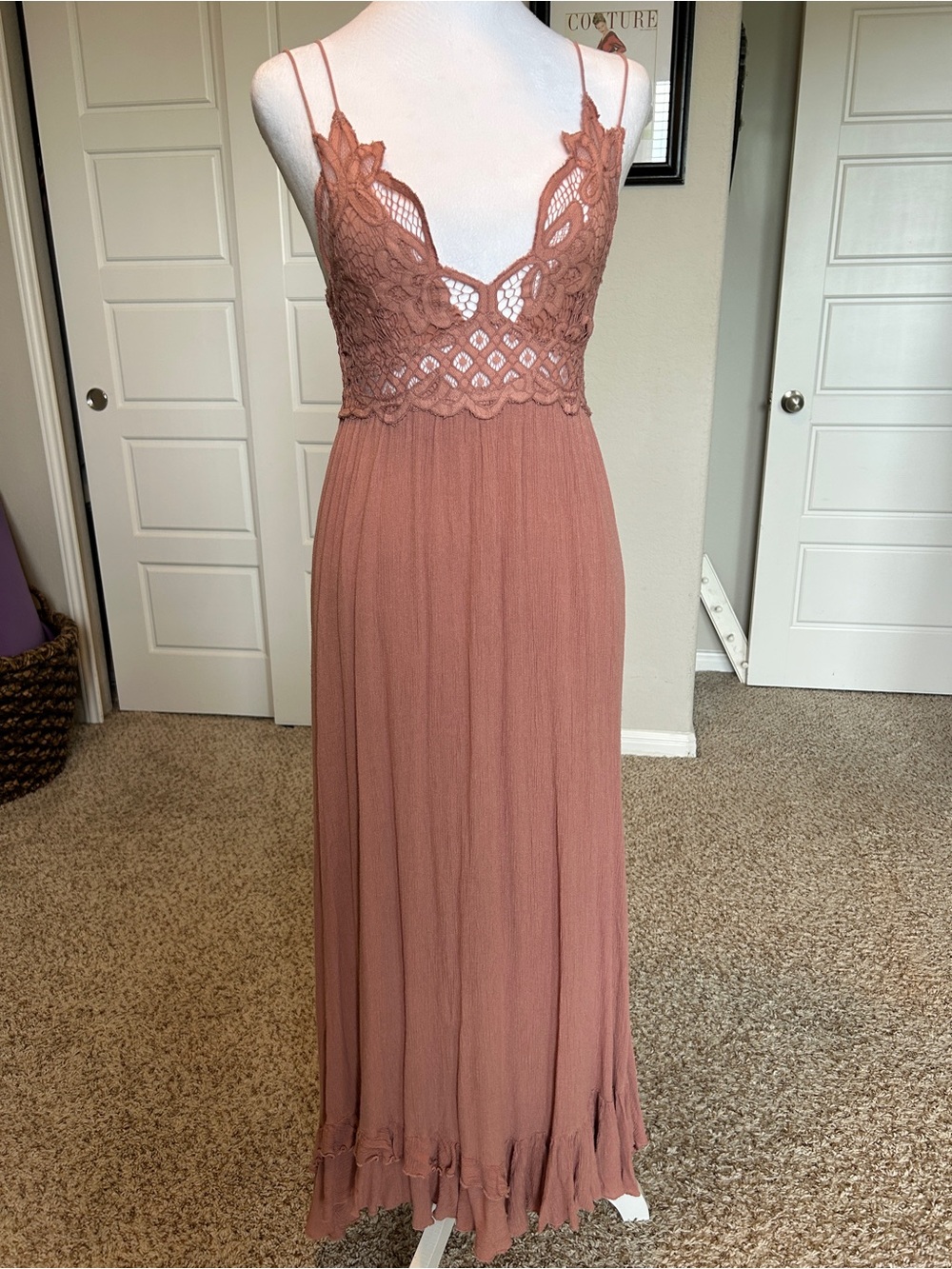 FREE PEOPLE Adella Adela Crochet Lace Maxi Slip Dress Mauve Pink Size Small
